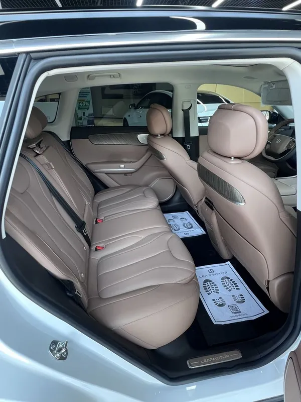 Leapmotor C 11 hybrid Full pozition 6 Leapmotor C 11 hybrid Full pozition 6