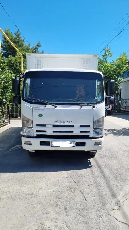 Isuzu sotiladi xolati a'lo