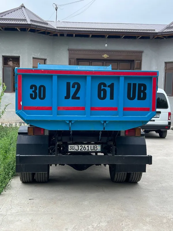 ÍSUZU самасвал СПГ 3