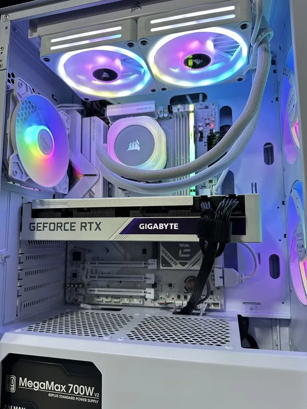 Игровой кейс AMD Ryzen 7 7800 X3D y8/16 new 3 Игровой кейс AMD Ryzen 7 7800 X3D y8/16 new 3