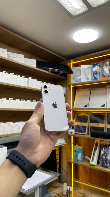 iPhone 12 mini white 1