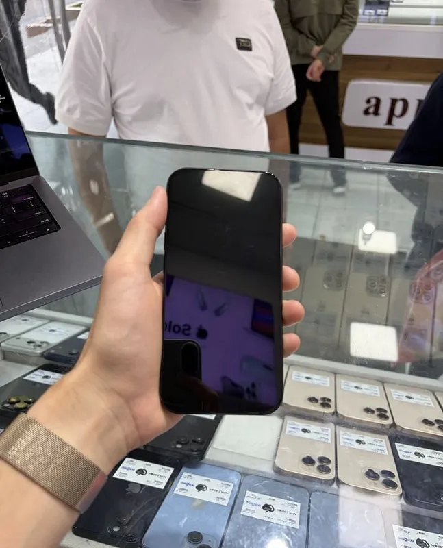 iPhone 15 128 ГБ, 76% 2 iPhone 15 128 ГБ, 76% 2