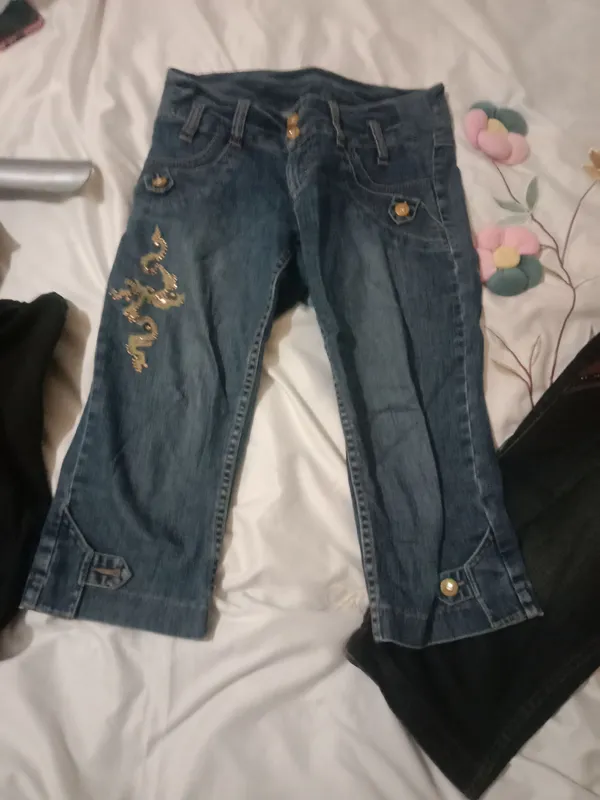 jensi shortik jensi shortik