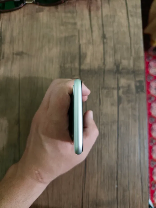 IPHONE SE 128GB (2020) 5 IPHONE SE 128GB (2020) 5