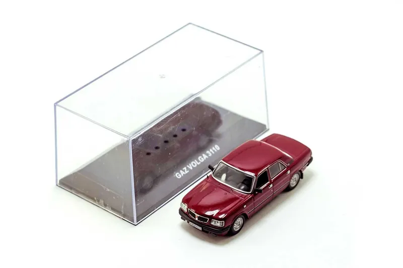 ГАЗ-3110 от фирмы IST models, масштаб 1:43, коллекционая модель. — фото 5