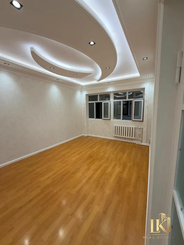5 xonali, yangi ta’mirli va 2×6 katta balkonga ega, umumiy maydoni 100 m² bo‘lgan keng 4 qavatli uy sotiladi 3