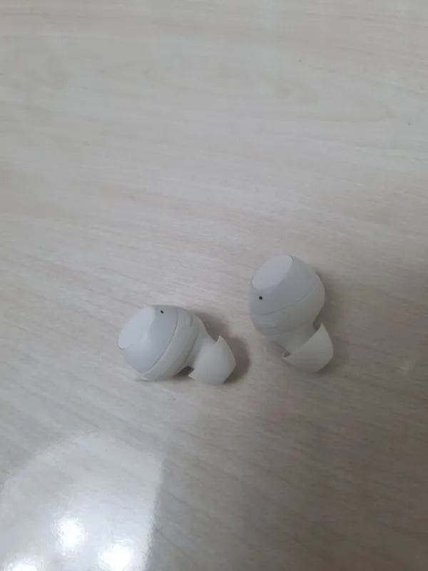 Samsung galaxy buds FE 4