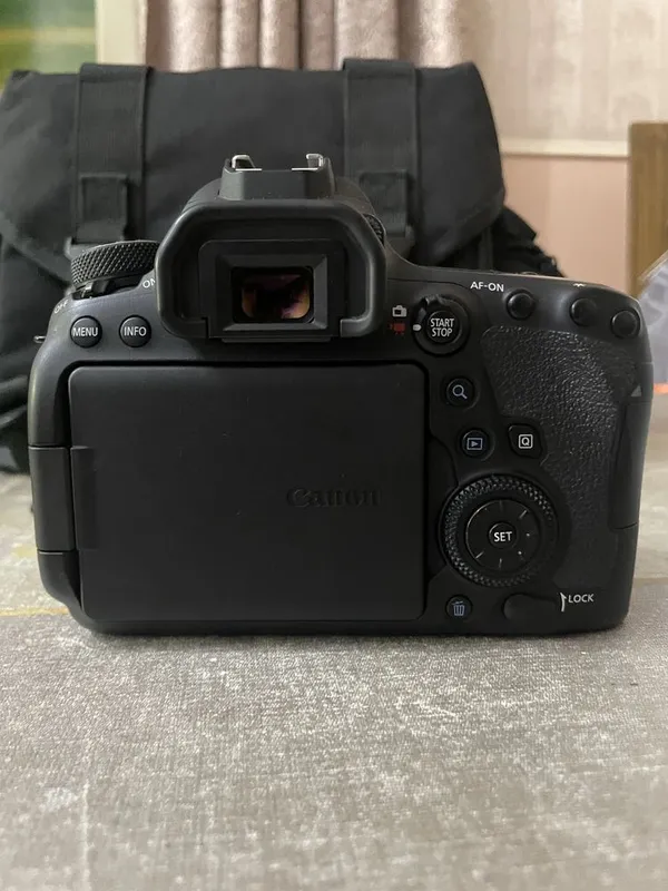 Canon 6D Mark ii 4 Canon 6D Mark ii 4
