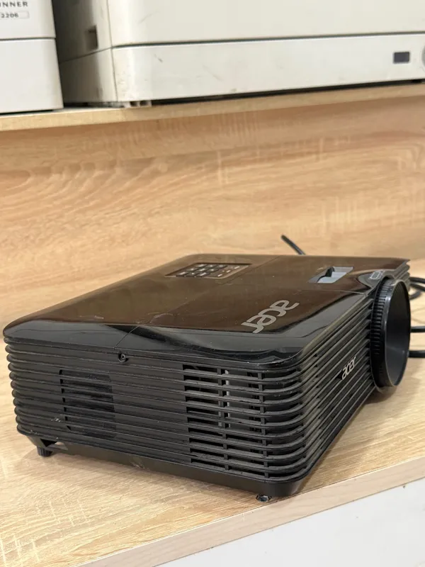 Acer X 113 H proiktor — фото 4
