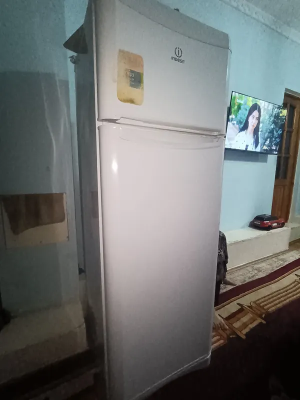 холодильник Indesit в отличном состоянии 1