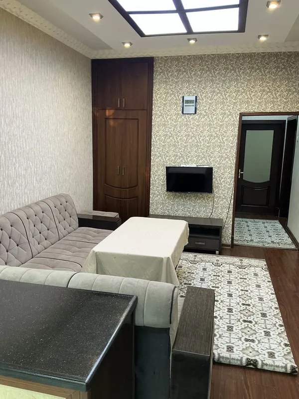 Сталинский дом Высокопотолочка 3ком квартира в центре.Аския 2