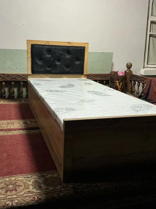 Sunduk krovat sifatli va juda chiroyli 3