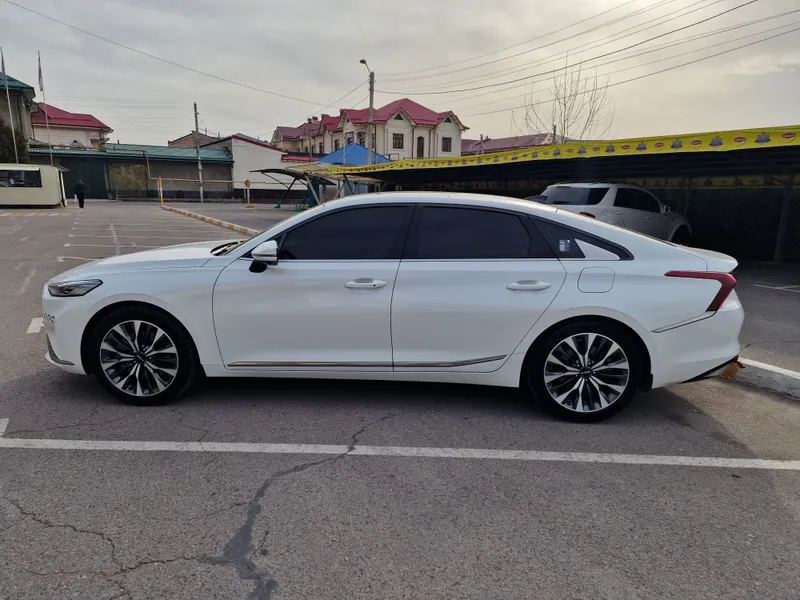 Kia k8 premium sedan 3.5 l sotiladi 8 Kia k8 premium sedan 3.5 l sotiladi 8