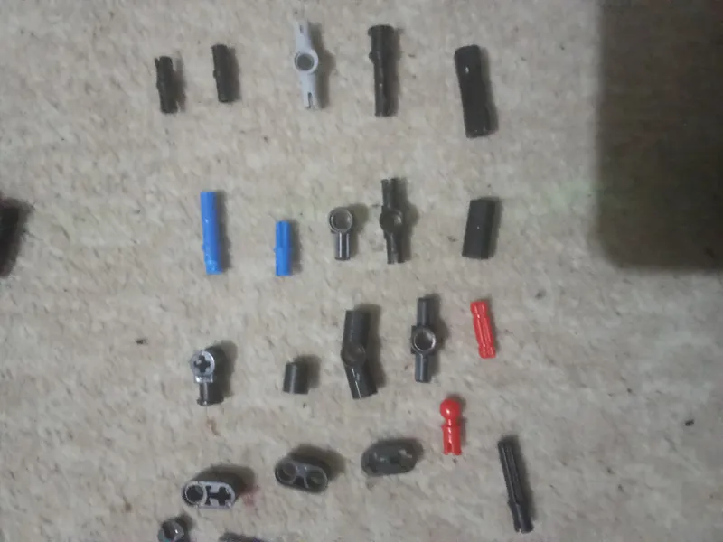 lego qismlar sotiladi
