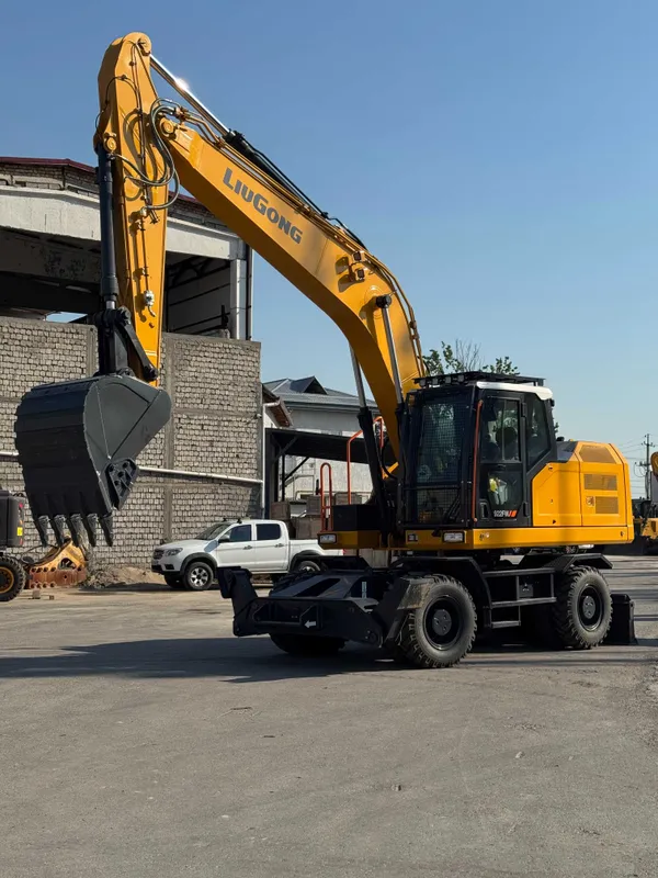 22 tonnalik g'ildirakli ekskavator LiuGong — фото 2