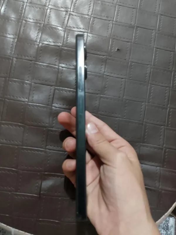REDMI 12 память 256GB без дефектов 999 тысяч сум 2