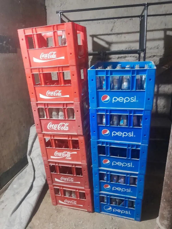 Ящик: 6 бутылок Cola и 5 бутылок Pepsi Ящик: 6 бутылок Cola и 5 бутылок Pepsi