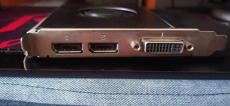 Nvidia Quadro FX 3800 б/у рабочий 5 Nvidia Quadro FX 3800 б/у рабочий 5