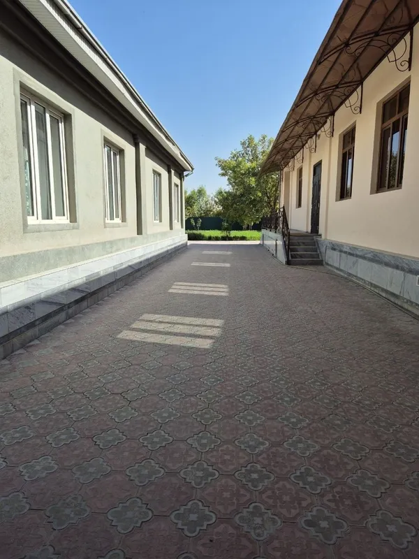 Guliston sh. nufuzli Boy mahallada 20 sotixli hovli 3 Guliston sh. nufuzli Boy mahallada 20 sotixli hovli 3
