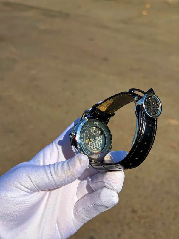 PATEK PHILIPPE — Premium mechanical watch 2 PATEK PHILIPPE — Premium mechanical watch 2