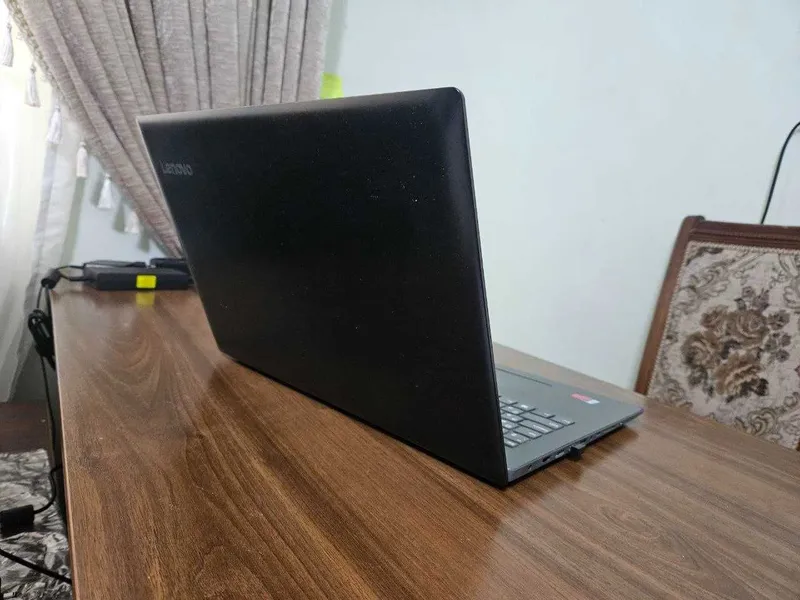 Продаю ноутбук Lenovo — фото 1