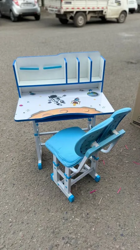 Bolalar uchun parta