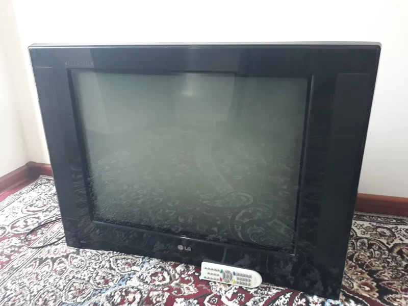 LG  Televizor