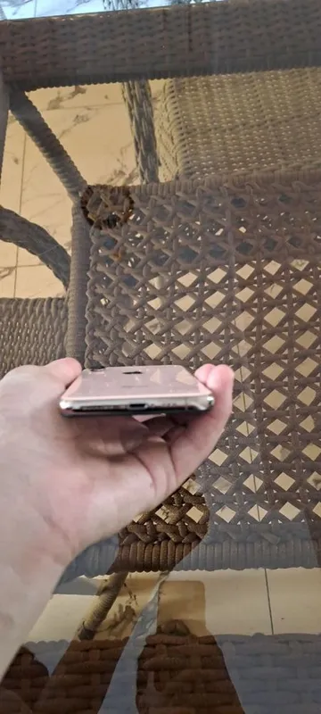 Iphone Xs Gold sotiladi kelshtrb beramza 2