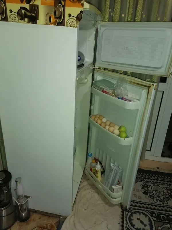 Холодильник сотилади 3