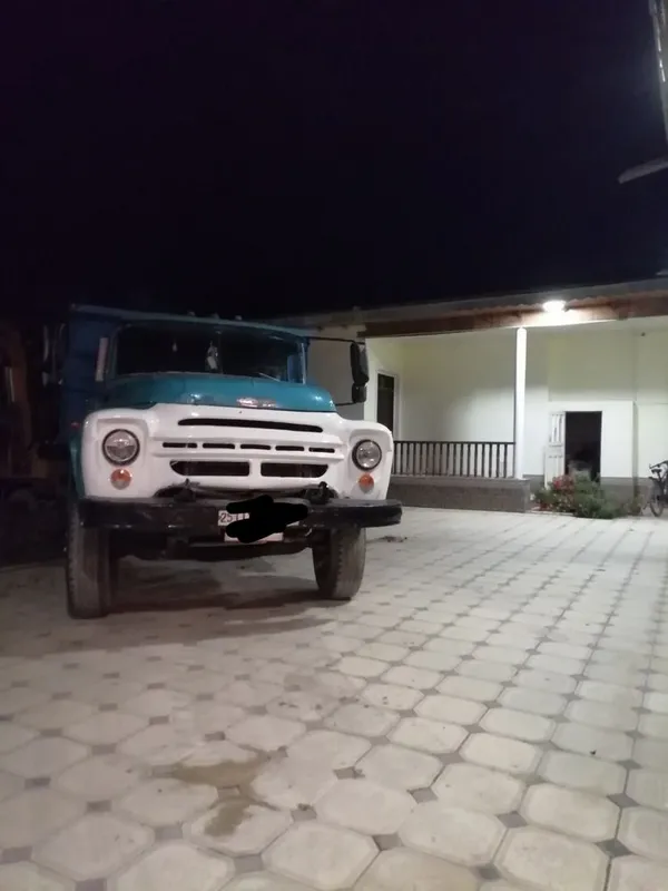 Zil 130 holati yaxshi rama butun