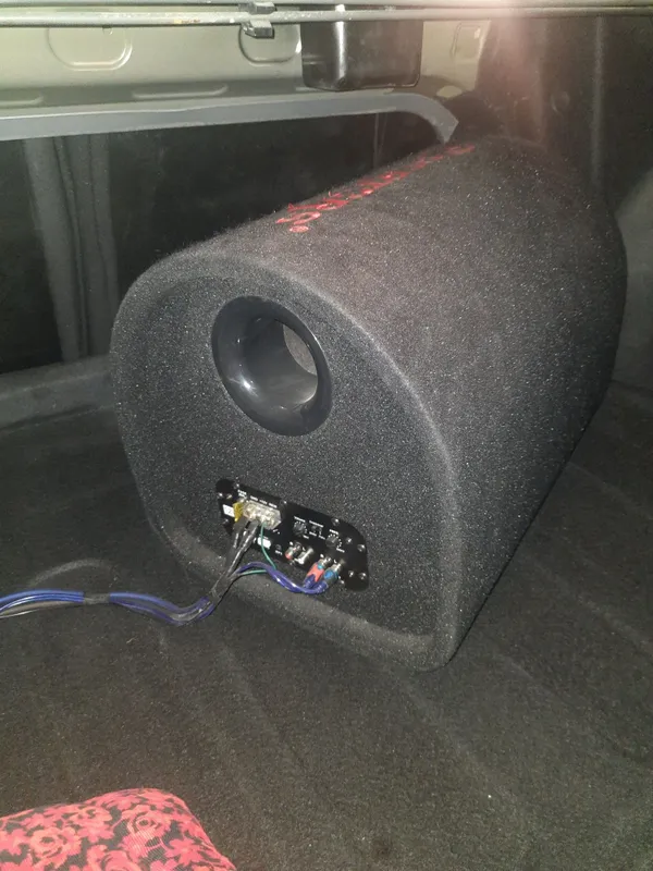 Aktivny subwoofer sotiladi — фото 1