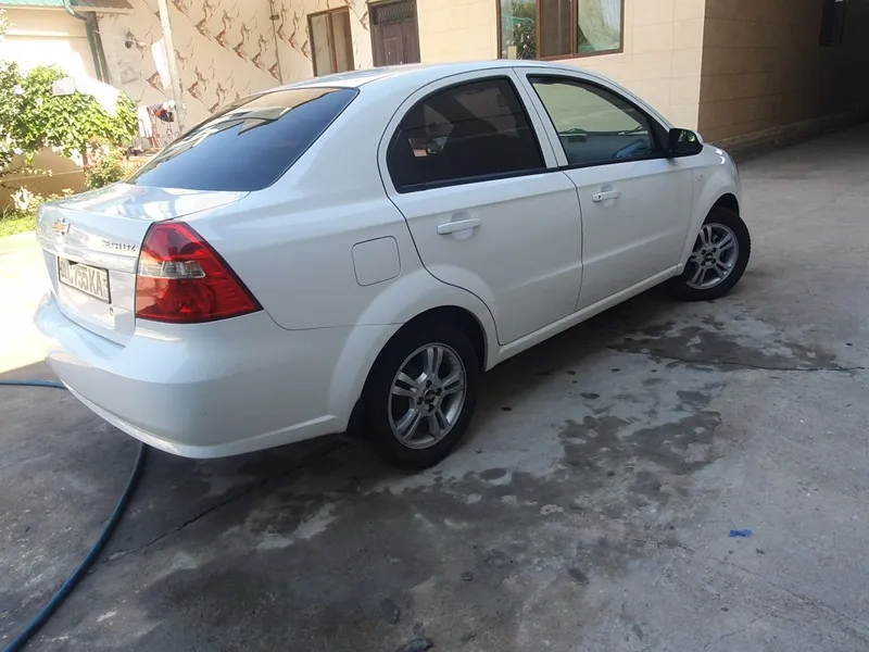 Nexia 3 rangi oq 3