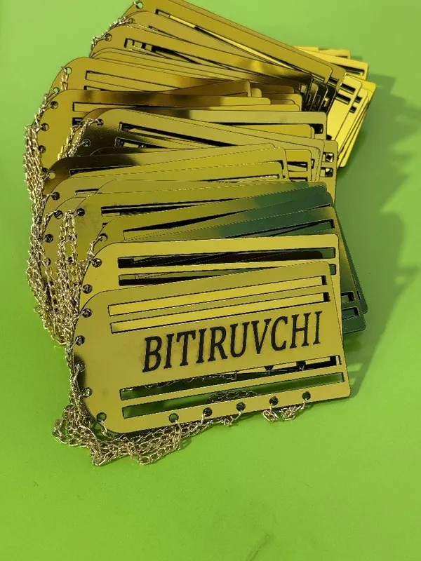 Bitiruvchi pagon qo'ng'iroq 3 Bitiruvchi pagon qo'ng'iroq 3