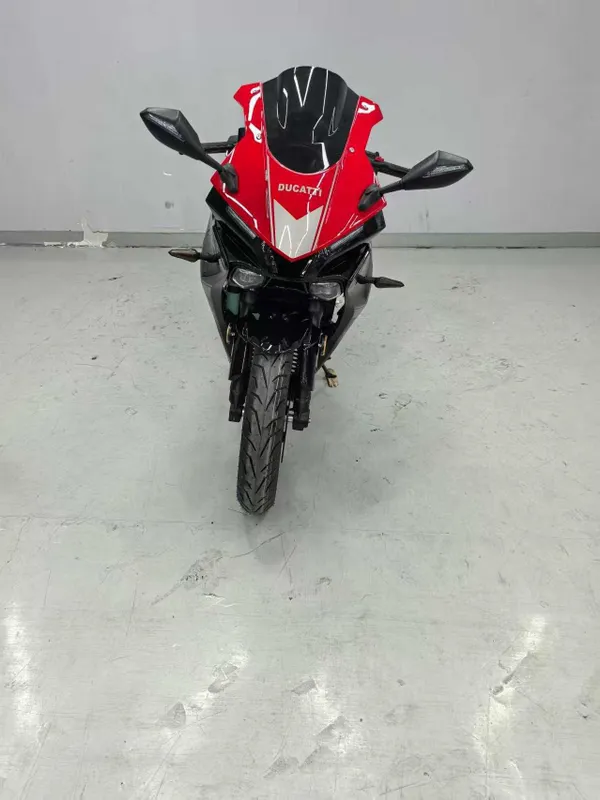 DUGATTI 400cc (Weisenike) Injector 6