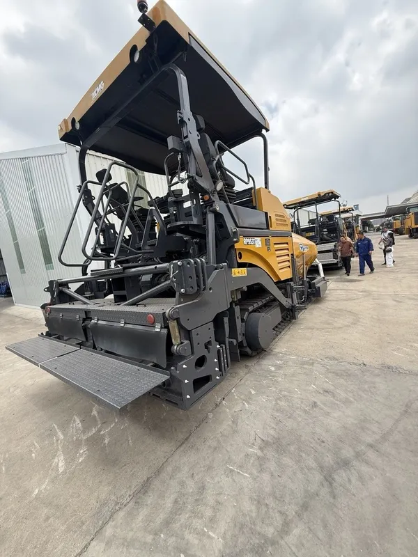 Asfalt ukladchik 605 4 Asfalt ukladchik 605 4