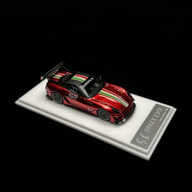 1:64 Ferrari 599XX EVO машинка Авто 5 1:64 Ferrari 599XX EVO машинка Авто 5