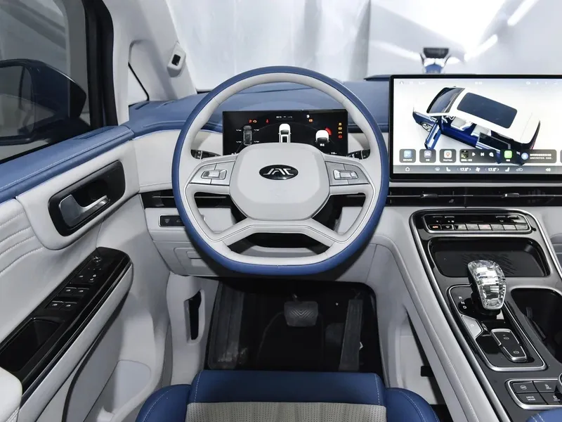 Jac RF 8 premium class miniven — фото 2