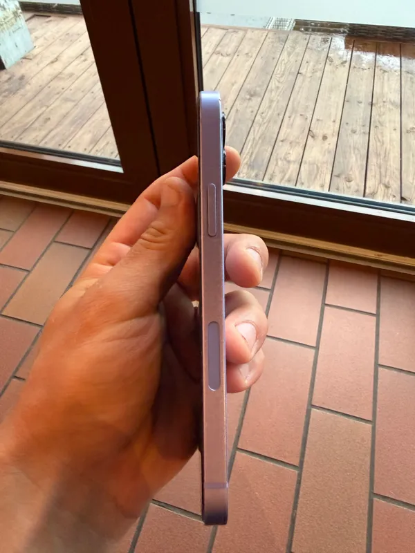 iPhone 12 3