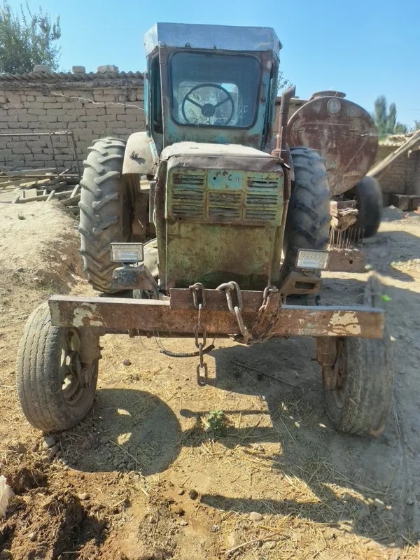 Traktor T 40 sotiladi 1 Traktor T 40 sotiladi 1