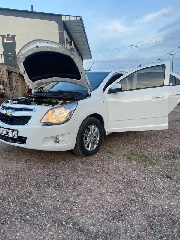 Chevrolet Cobalt avtamat — фото 1