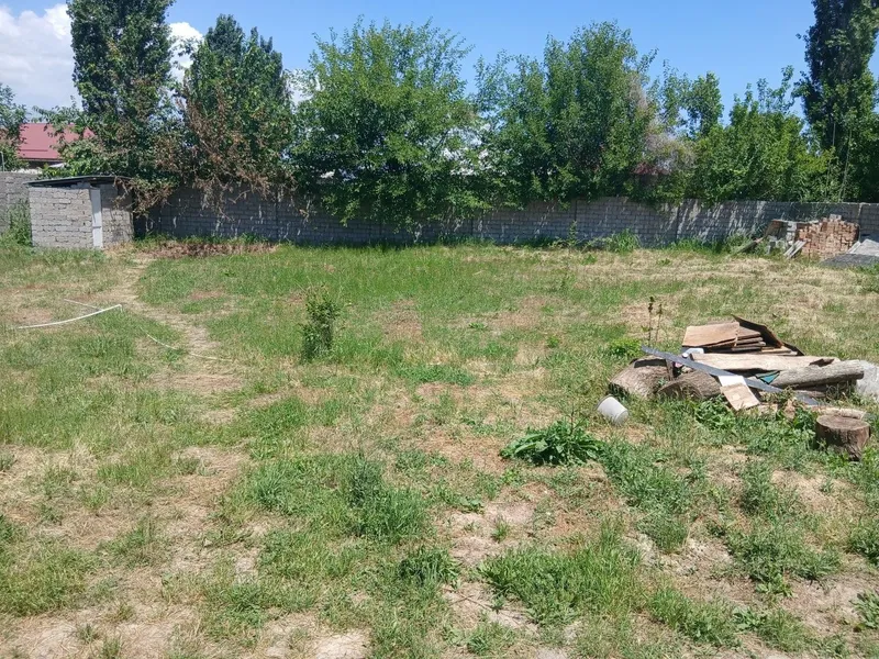 Бустонлик туманида уй сотилади 8 сотих срочно продам