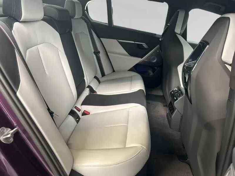 BMW M5 G90 2024 m-power — фото 5