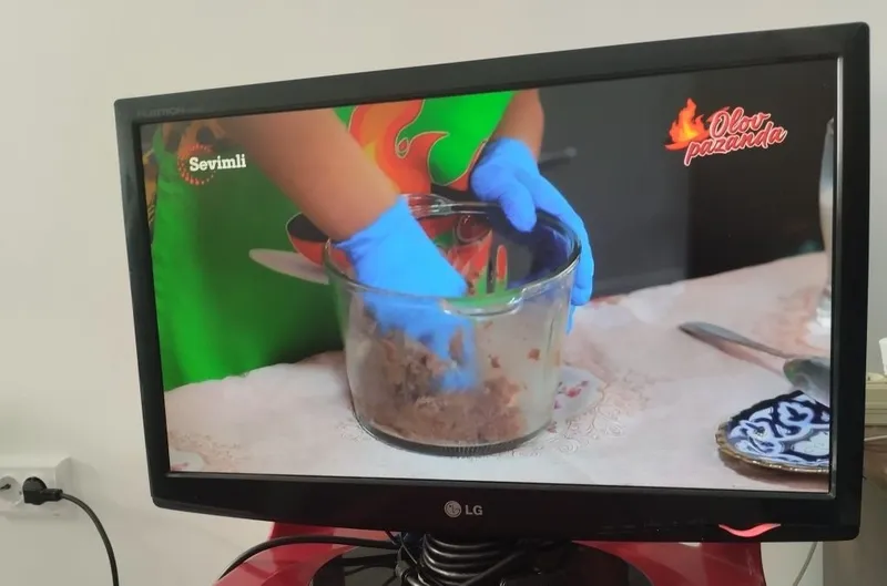 Телевизор Samsung LCD 22" 3 Телевизор Samsung LCD 22" 3