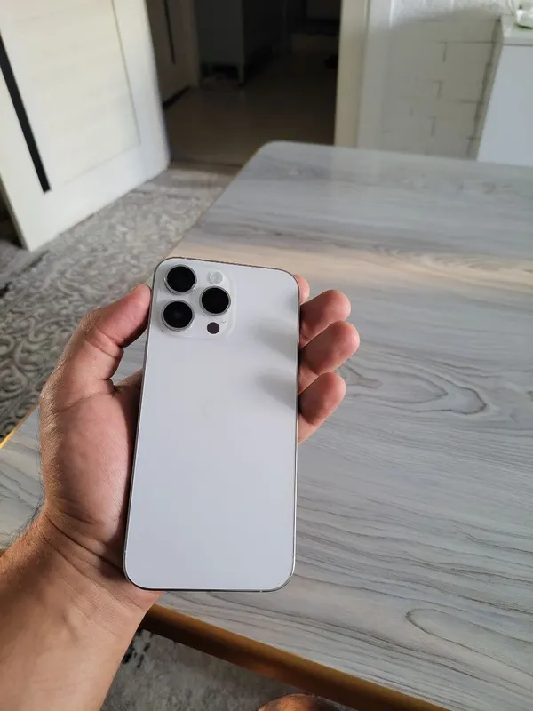 Iphone 14 pro max 4