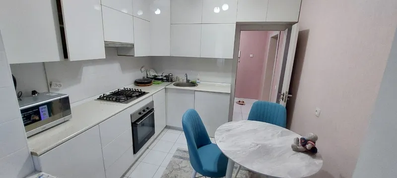 Аренда 2-комнатной квартиры, 55 м², 1/9 этаж (вторичка) — фото 1