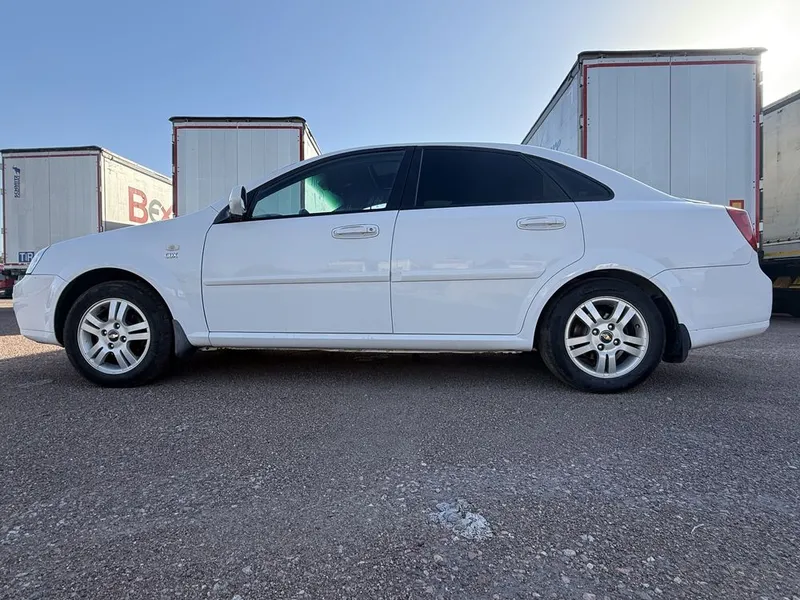 Lacetti 1.8 сотилади — фото 5