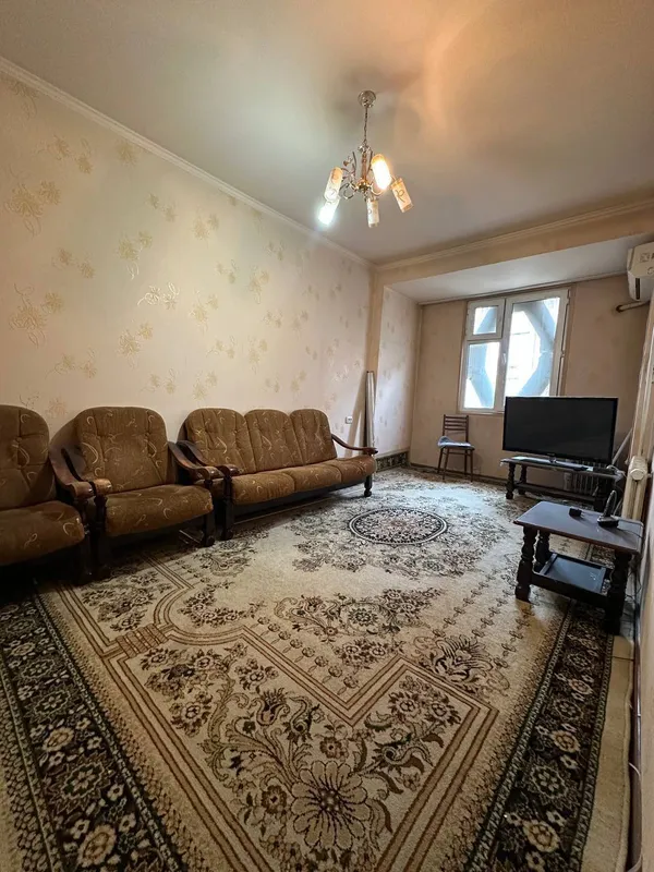 Продаётся 5-комнатная квартира, 110 м², 3/9, Мирабадский район 2