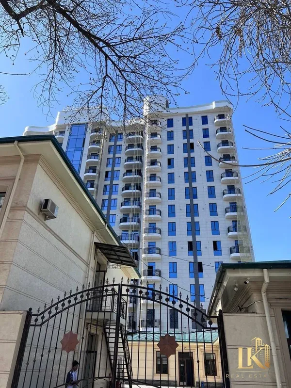 Skyline ЖКда 3 xonali kvartira sotiladi (ta’mirsiz) 1