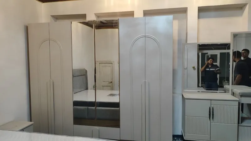 Bizda MDF eshiklar, ROYAL, GULIUS va boshqa turdagi sifatli mebel materiallari mavjud. 5 Bizda MDF eshiklar, ROYAL, GULIUS va boshqa turdagi sifatli mebel materiallari mavjud. 5