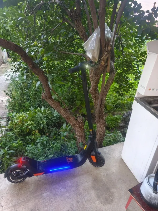 Электросамокат оригинал,350w,9.8am 5 Электросамокат оригинал,350w,9.8am 5